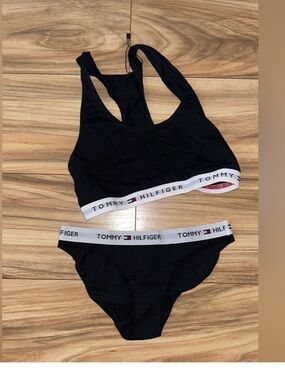 Tommy Hilfiger Black Logo Elastic Bralette & Bikini Set